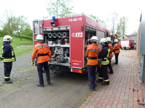 Ein Feuerwehrauto in der JA Hameln