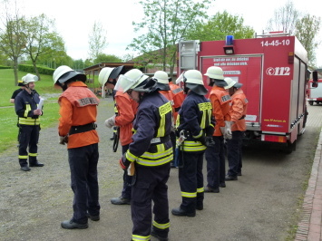 Gefangene im Einsatz bei der Ausbildung zum Truppmann1