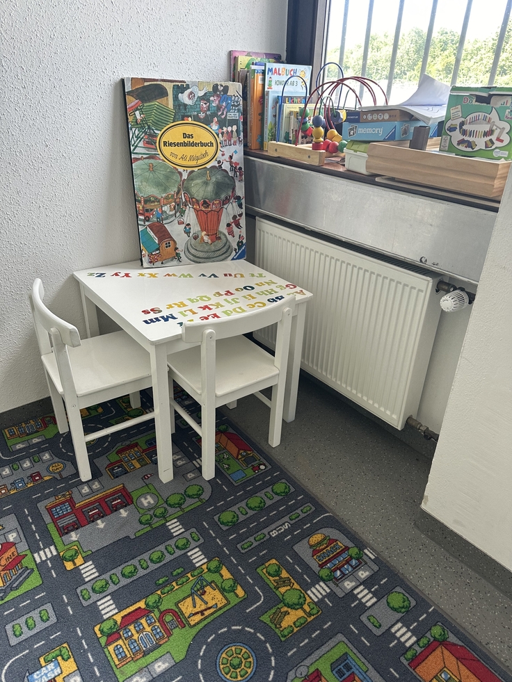 Langzeitbesuchszimmer Spielbereich